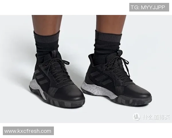 球星偏爱哪些足球鞋背后的品牌和技术特点揭秘